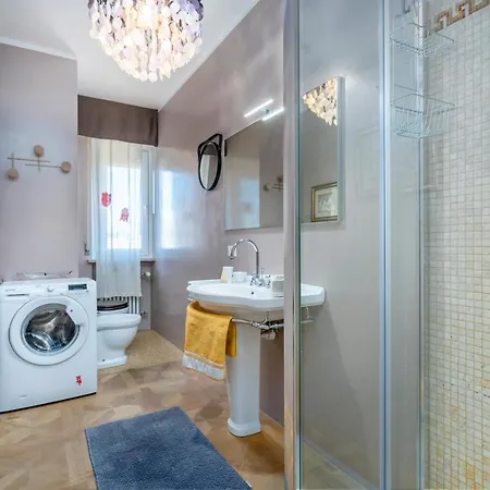 Lucilla Home - Apt Con Wifi Nel Cuore Di Udine Exterior photo
